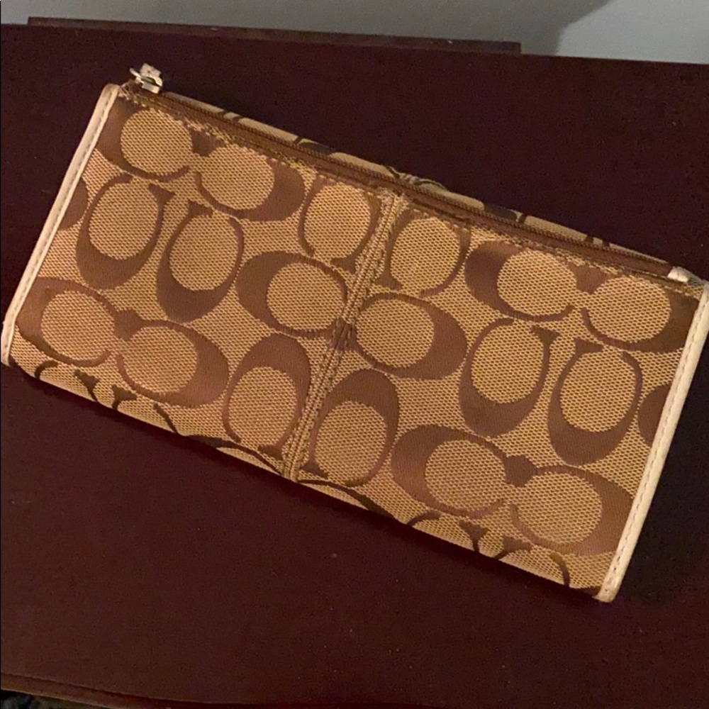 Coach Wallet - Picture 2 of 6
